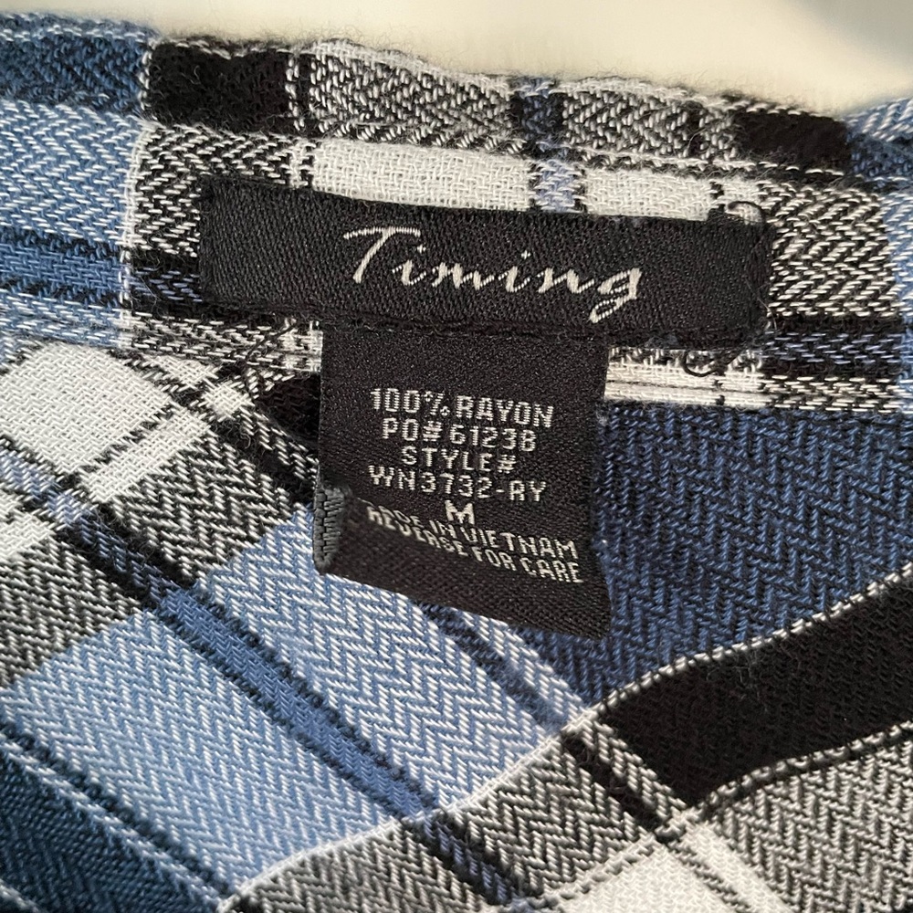 Blue/black flannel size medium - Picture 3 of 3